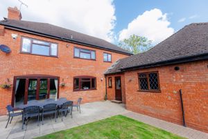 Rear- click for photo gallery